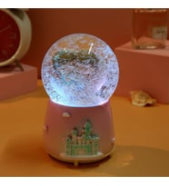 Ay Üzerinde Oturan Işıklı Müzikli  Kar Küresi (Pembe)
