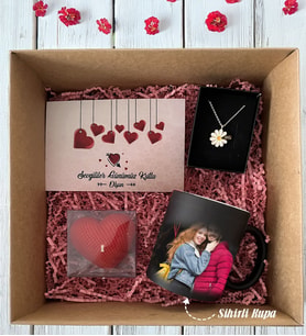 BK Gift Kişiye Özel Kutlama Kartı & Sevgililer Günü Tasarımlı Kupa & Kalp Mum & Papatya Kolye Hediye Kutulu Set, Sevgiliye Hediye, Yıl Dönümü Hediyesi