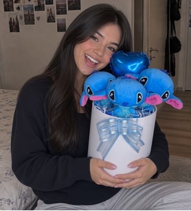Stitch Peluş Oyuncaklı Ayıcık Buketi Silindir Hediye Kutusu Mavi Balonlu Tasarım Kıza Arkadaşa Hediye