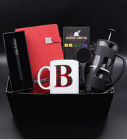 Kişiye Özel Kırmızı Defter & Ekose Desenli Harf Kupa & Siyah French Press & Siyah Roller Kalem & Alerya Brazil Filtre Kahve Hediye Seti