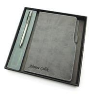 Signator® Codex  N161 Kişiye Özel Defterli Set - İsme Özel Gri Kalem + İsme Özel Gri Defter  İsme Özel Kutusunda Hediyelik Set (Karışık)