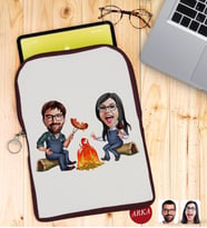 BK Gift Kişiye Özel Sevgililer Karikatürlü Taşınabilir Koruyucu Tablet Kılıfı & Organizer Çanta - Bordo-95