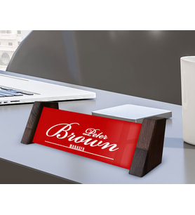 BK Gift Kişiye Özel İsimli Ahşap Ayaklı Kırmızı Akrilik Masa İsimliği, Ofis Dekoru, Mesleki Hediye, Ofis Hediyeleri-1