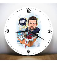 Masa Başı İş Yapan Erkeğe Hediye Kişiye Özel Karikatürlü Duvar Saati