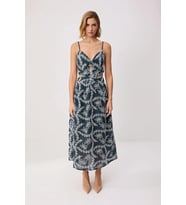 Kadın Askılı V Yaka Brode İşlemeli Maxi Slip Elbise %100 Pamuk Dokuma Astarlı Günlük Rahat Modern