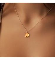 Kişiye Özel 925 Ayar Gümüş Çift Renk Emoji Kalpli Surat Kolye