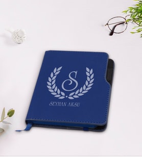 BK Gift Kişiye Özel Çelenk Baş Harfli İsimli Lacivert Termo Deri Defter-3