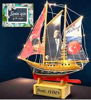 Kişiye Özel Led Işıklı Ahşap Gemi Maketi ve Senin İçin Hediye Kartı (Model 4)