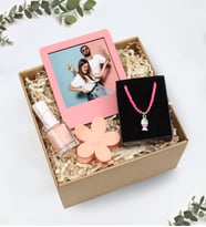 Kişiye Özel Pembe İnstagram Çerçeve & Pastel Oje & Pembe Balık Figürlü Kolye & Renkli Papatya Mandal Toka Hediye Seti