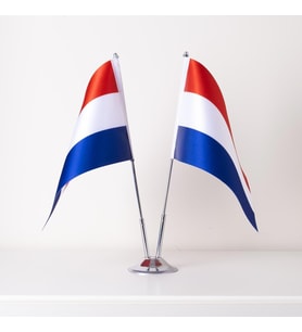 Hollanda 2li Masa Bayrağı Saten Kumaş Dijital Baskı 15x22,5 cm (Çok Renkli)