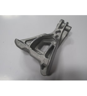 FIAT PALIO- 02/05; ŞANZUMAN TAKOZU BAĞLANTI KULAĞI 1.3CC 51718985 1802-7530