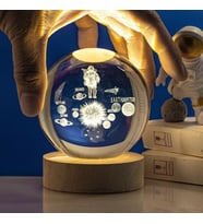 Ahşap Stand'lı Astronot Cam Küre
