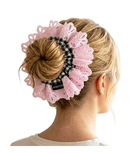 Woodycord El Yapımı Pembe Dantelli Pötikareli Scrunchie Toka
