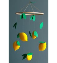 Limon Temalı % 100 El Yapımı Bebek Beşik Süsü Dönence