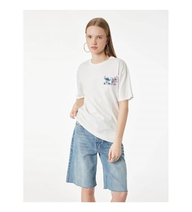 Koton Stitch Lisanslı Ekru Kadın T-Shirt 6SAL10086IK