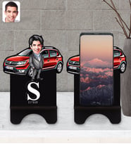 BK Gift Kişiye Özel Plakalı Erkek Dacia Sandero Karikatürlü Ahşap Biblo Telefon Standı-1