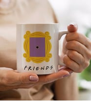 BK Gift Friends Kapı Çerçevesi Tasarımlı Beyaz Kupa Bardak - Model 1