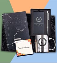 Kişiye Özel Mermer Desenli Defter & Siyah Renk 10000Mah Powerbank & Gümüş Renk Detaylı Metalik Tükenmez Kalem & Harfli Gümüş Renk Kupa Hediye Seti