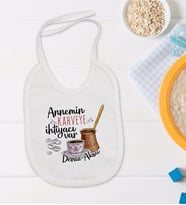 BK Kids Kişiye Özel Annemin Kahveye İhtiyacı Var Tasarımlı Bebek Mama Önlüğü - Model 1