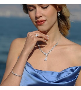 Damla Yaprak Modeli Taşlı Gümüş Set
