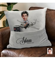 BK Gift Kişiye Özel Erkek Pilot Karikatür Tasarımlı Organizer Kumanda ve Atıştırmalık Cepli Gri Kırlent Yastık-1 Arkadaşa Hediye, Cepli Yastık