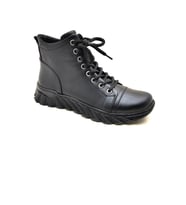 4053 AYMODA HAKİKİ DERİ KAUCUK TABANLI BAYAN SPOR BOT (Siyah)