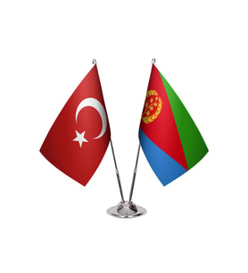 Eritre İkili Masa Bayrağı