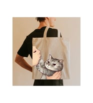 Bez Çanta Dünyası Kedi Öpen Kadın Bez Çanta