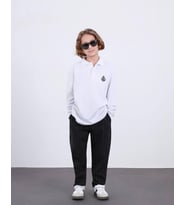 Erkek Çocuk Beyaz Polo Yaka Sweatshirt Siyah Çizgili Pantolon Takım – Şık Rahat Günlük Kombin 5084S