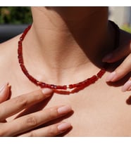 14 Ayar Altın Kaplama Doğal Küp Şekilli Garnet Taşı  Gümüş Kolye  - NS00101