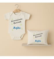 Pia Baby B29 %100 Pamuk Annesinin Biricik Aşkı Yazılı Tasarlanabilir Bebek Body Ve Yastık Kılıfı (Ekru)