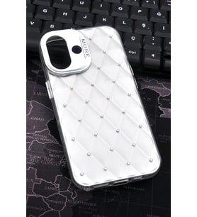 iPhone 16 Uyumlu Baklava Desenli Pırlanta Taşlı Sert Kapak Kılıf Beyaz