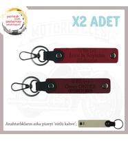 Yoldaki Kuryelere, İsim Plaka ve 0 Rh (+) Kan Grubu Yazılı x2 Anahtarlık Hediyelik, Kırmızı-Bordo-SK (Çok Renkli)