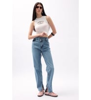 Asimetrik Bel Paça Yırtmaçlı Jean