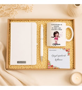 Kişiye Özel Cizgli Defter Kupa Bardak Kalem Hediye Kutusu