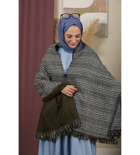 Çift Taraflı Ekose Kışlık Omuz Şalı (Siyah - Beyaz)