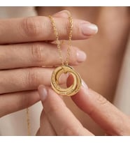 Kişiye Özel 925 Ayar Gümüş Tasarım İç İçe Halkalar İsim Tarih Kolye (Gold)