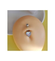 Hologram Yansımalı 316 L Çelik Kalp Model Göbek Piercingi Silver Renk Minimal (Çok Renkli)