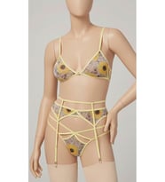 Kadın Sarı Ayçiçeği Desenli 3'lü Fantazi Set - Jartiyerli Bralet ve Kafes Detaylı Külot Takım - 3589