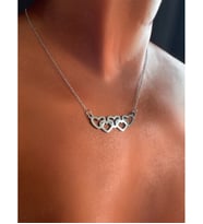 El Ele Kalpli Silver Çelik Kolye  Mia Serisi