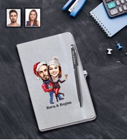 Kişiye Özel Yılbaşı Sevgili Karikatürlü Gri Defter Kalem Hediye Seti Model-4