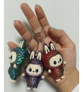 Labubu Figür Anahtarlık 7 cm, 3 Farklı Renk Geçişi, Yüksek Kalite 3D Baskı, Çevre Dostu PLA Hammadde, (Çanta Süsü, Anahtarlık) (Çok Renkli)