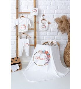 Pia Baby Premium %100 Pamuk İsim Baskılı Battaniyeli Zıbın Set Yenidoğan Kız Bebek Hediyelik 5031-04 (Ekru)