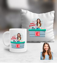 Kişiye Özel Karikatürlü Eczacı Kupa ve Yastık Hediye Seti Kadın Eczacıya Tıp Bayramı Hediyesi (Beyaz)