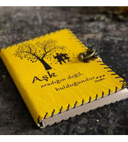Aşk Aradığını Değil Bulduğundur Deri Defter (Sarı)