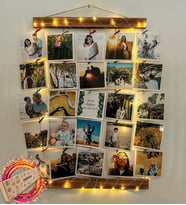 Kişiye Özel 25 Fotoğraflı Mandallı Jüt İpli 3 Mt Led Işıklı Masif Ahşap Fotoğraf Askısı