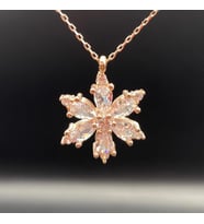 Beyaz Taşlı Lotus Çiçeği Kolye Rose Altın Kaplama Gümüş Lotus Kolye