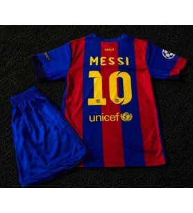f.c B.a.r.c.e.l.o.n.a 2015 Şampiyonlar Ligi Finali LİONEL MESSİ Nostalji Çocuk Forması (Bordo)