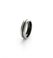 Erkek Siyah Çizgi Detay Gümüş Renk 6 mm Tungsten Yüzük