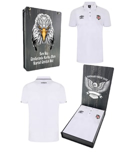 Beşiktaş Orijinal Lisanslı Polo Yaka Beyaz T-Shirt Bjk Kartal Baskılı Hediyelik Ahşap K